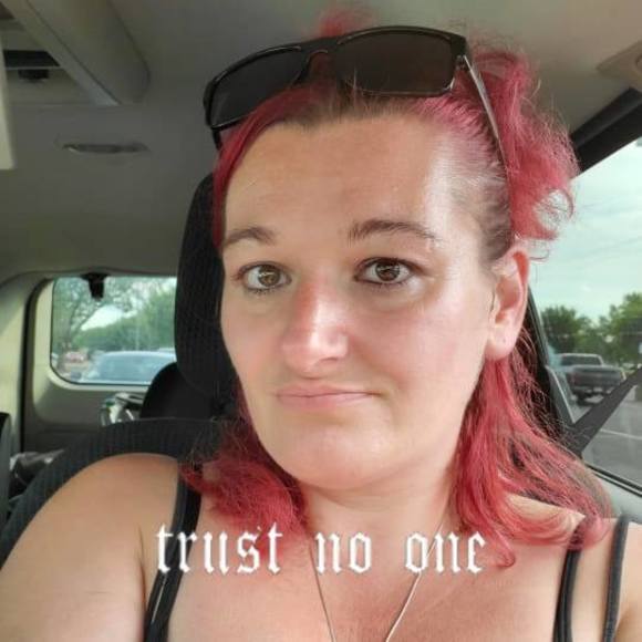 Meet your Posher, Amy - Picture 1 of 1